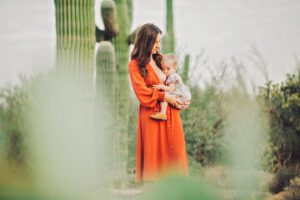 Stacy and Andie during their breastfeeding session at Saguaro National Park